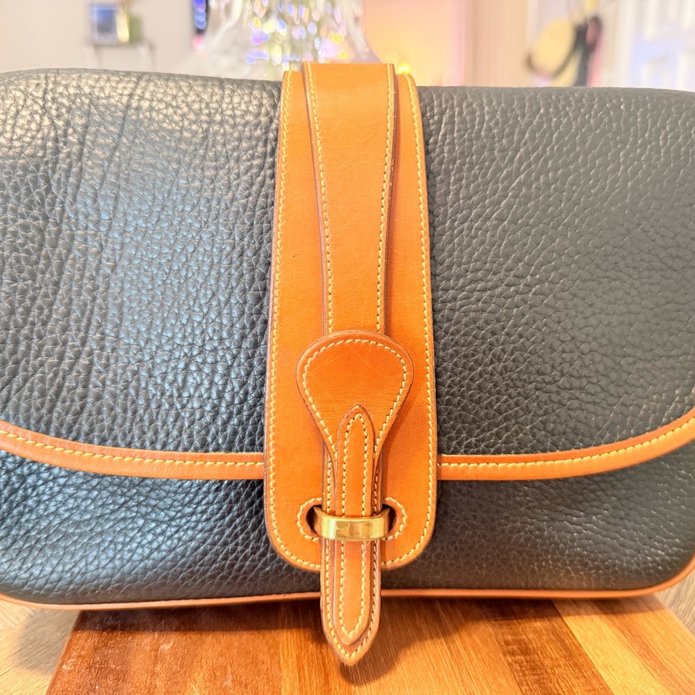 Dooney & Bourke Black and Tan Equestrian Bag mint condition gorgeous